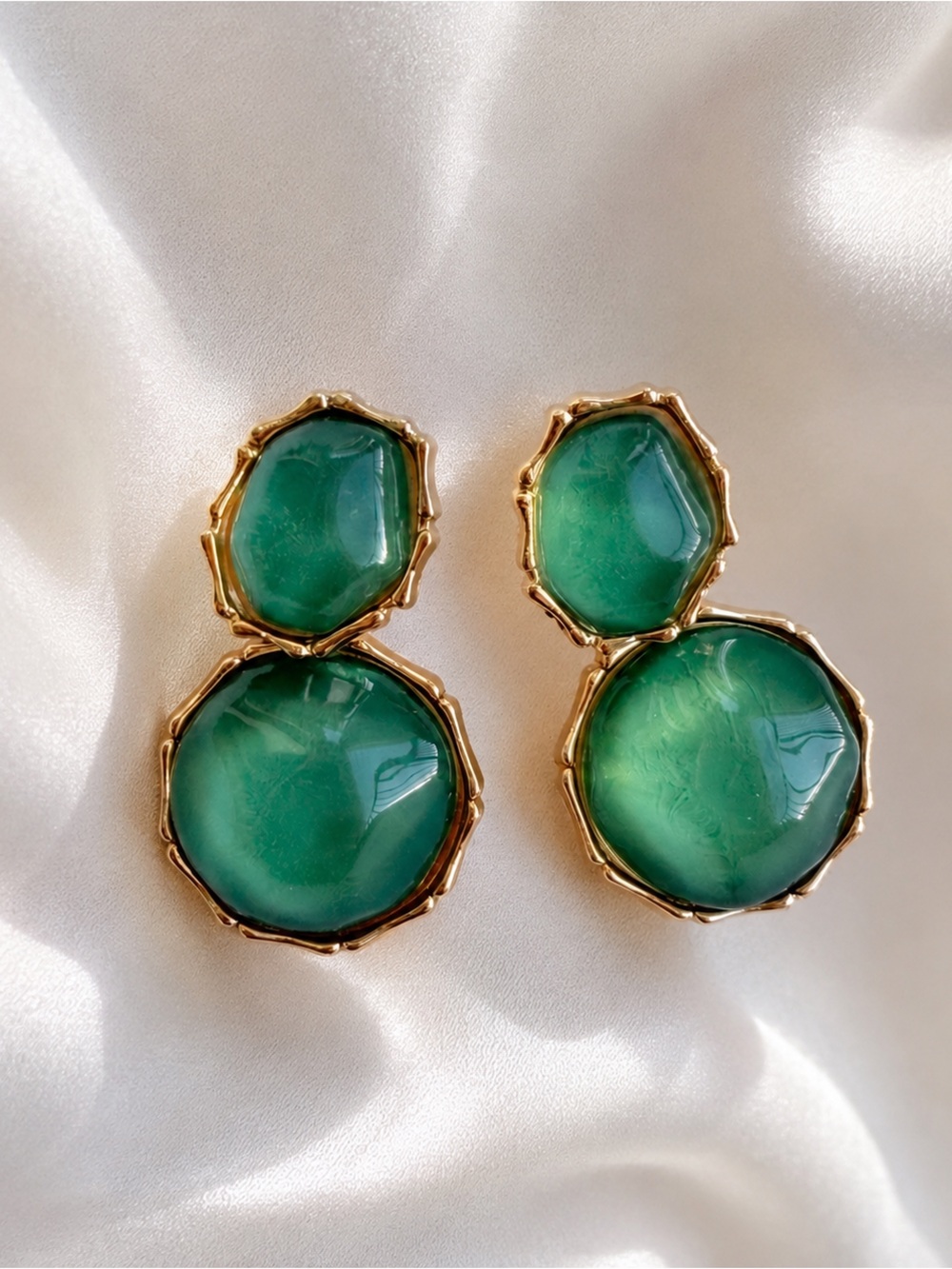 Gold-Tone Earrings with Green Cabochons - Picture 4 of 5